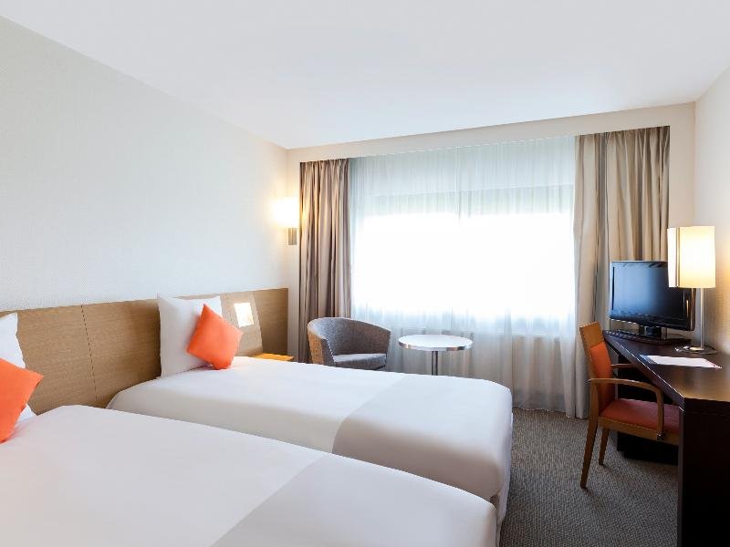 Фото Novotel Lausanne Bussigny