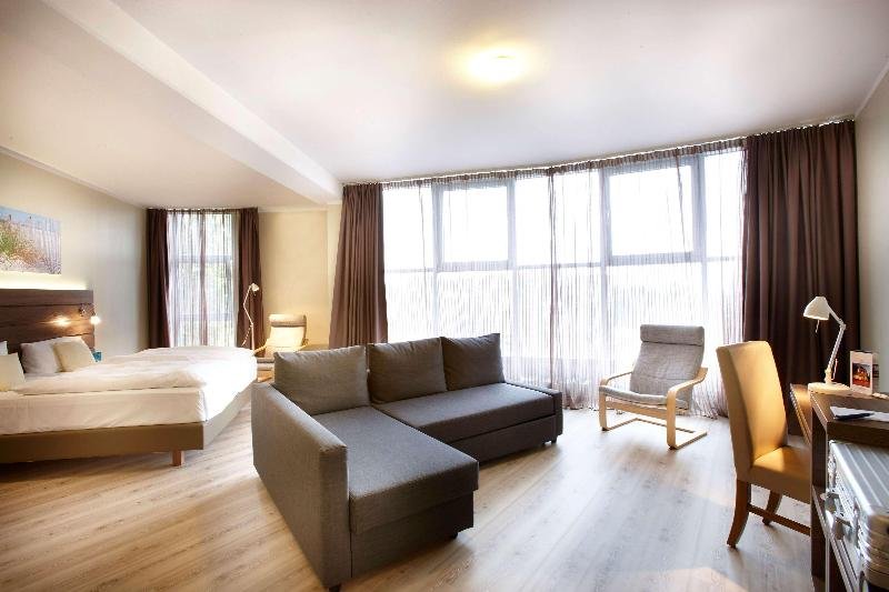 Фото Hotel Kiel by Golden Tulip