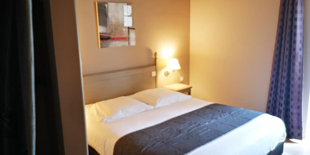 Фото Logis Hotel la Grassinais