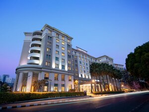 Гостиница Parkroyal Yangon