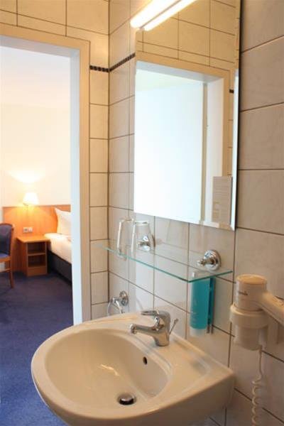 Фото Hotel Niederraeder Hof