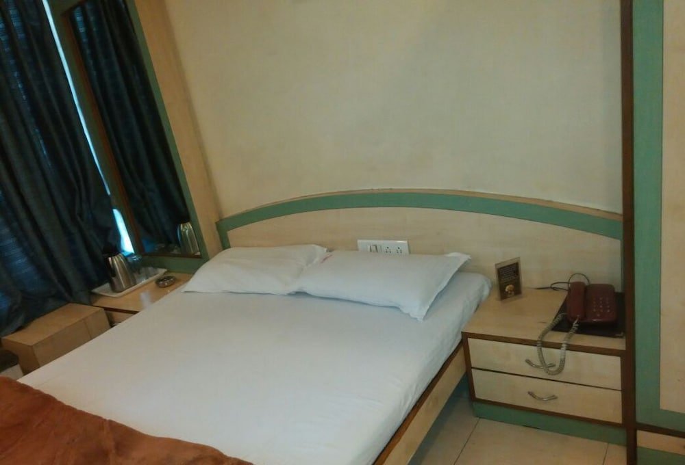 Фото Hotel Basera