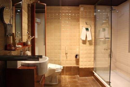 Фото The Corporate Hotel Central