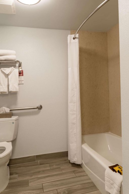 Фото Best Western Plus Manhattan Beach Hotel