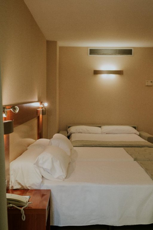 Фото Hotel Deloix Aqua Center