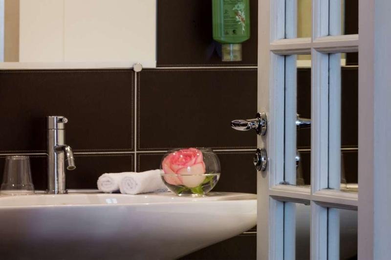 Фото Hotel Star Champs Elysées