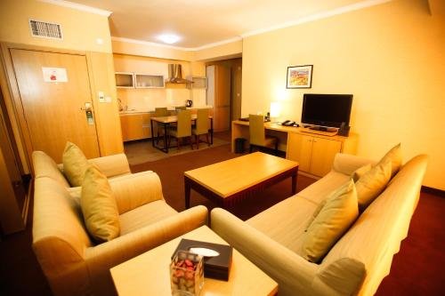 Фото The Corporate Hotel Central