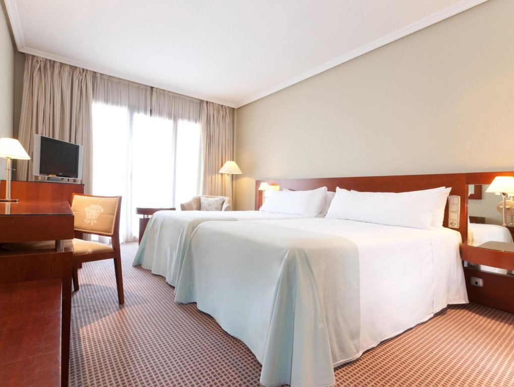 Фото Hotel Madrid Alameda Aeropuerto Affiliated by Melia