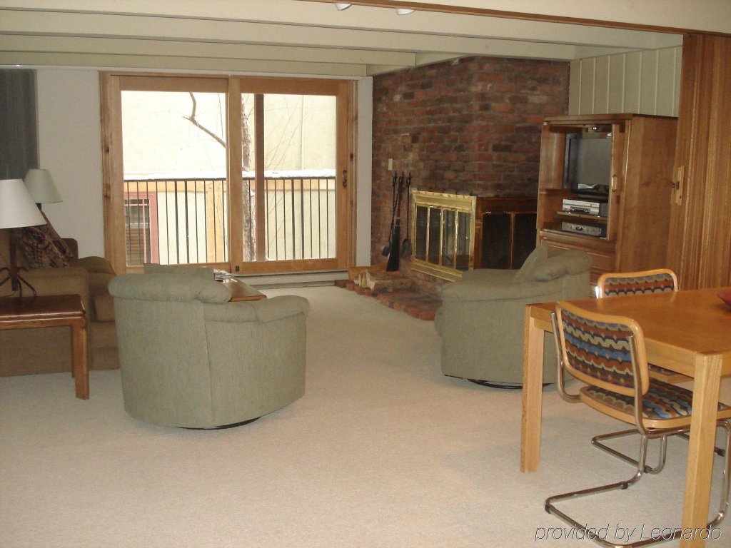 Фото Chateau Blanc Condominiums