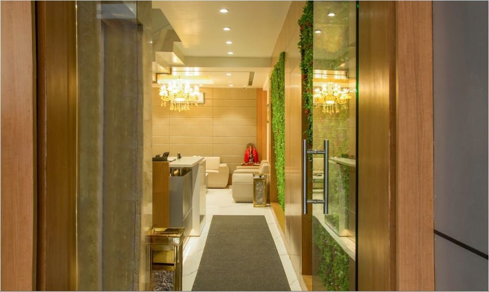 Фото Hotel Reva Regency