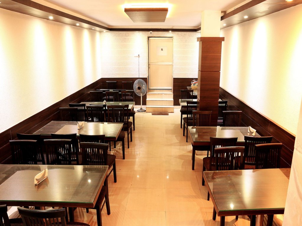 Фото Oyo 2911 The Pearl Hotel