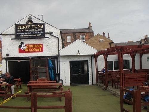 Hotel Three Tuns Hotel, Filey, photo