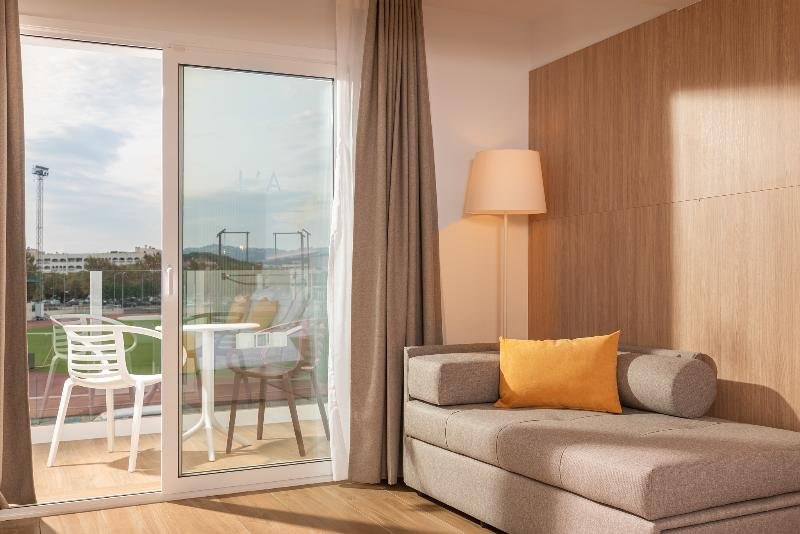 Фото L’Azure Hotel