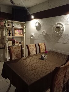 Gold cafe (ул. 40 лет Победы, 61Г), кафе в Волжском