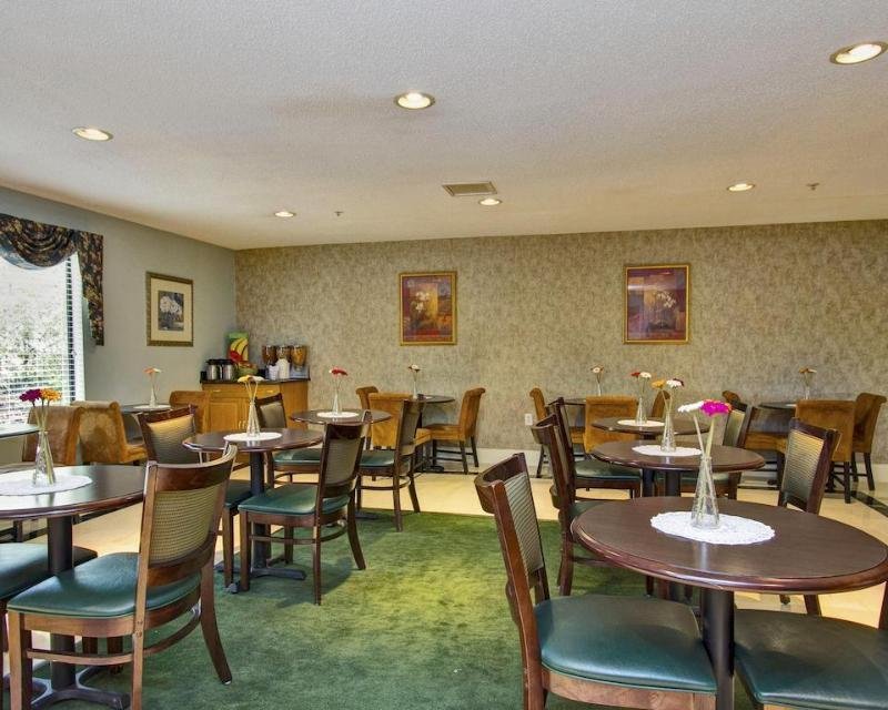 Фото Quality Inn Raleigh near Walnut Creek Amphitheatre