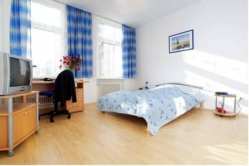 Гостиница Am Römerhof Garni в Бонне