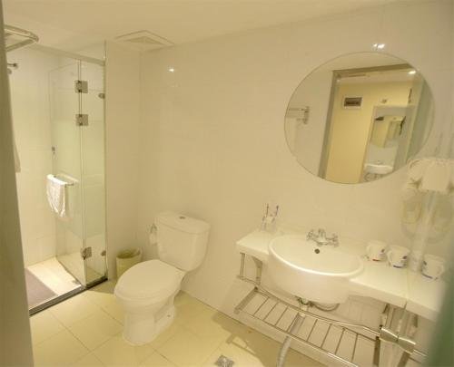 Фото HanTing Hotel Xiamen Wenzao Vientiane City