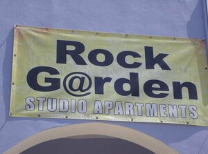 Rock Garden Apartments - 2 Steps From the Beach