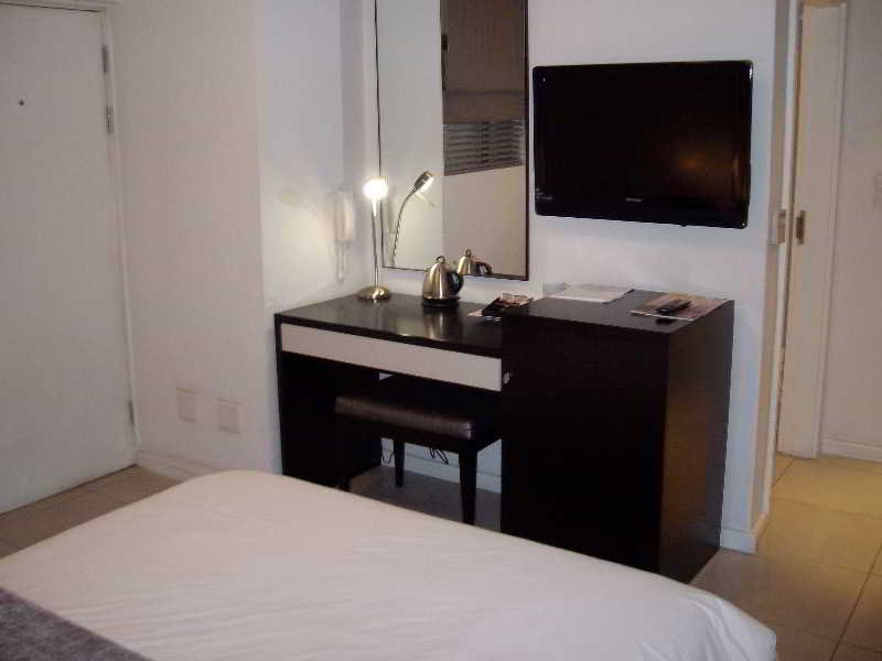 Фото The Nicol Hotel and Apartments