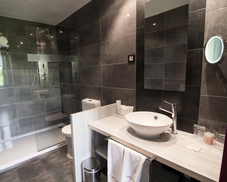 Фото Petit Palace Santa Bárbara