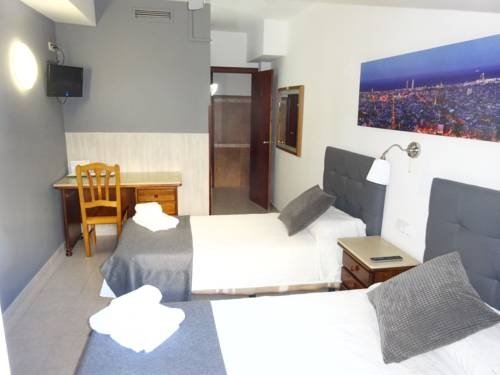 Фото Hostal Lleida