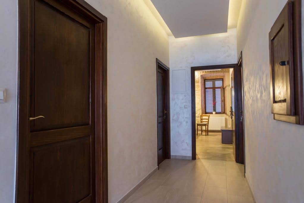 Фото Mimoza Old Town Pula Apartments