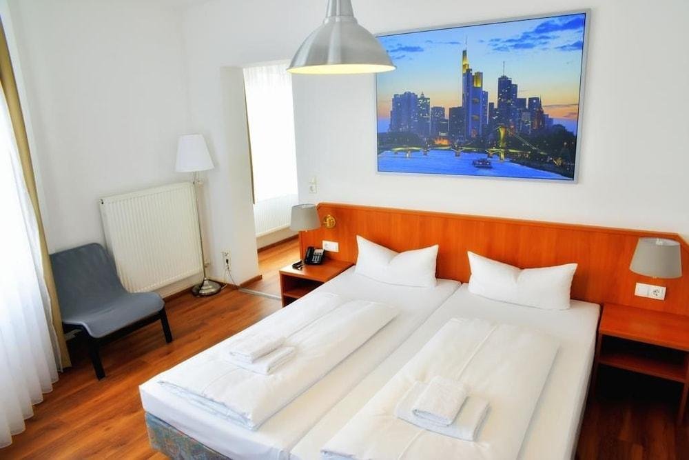 Фото Metro Hotel Frankfurt City by Trip Inn