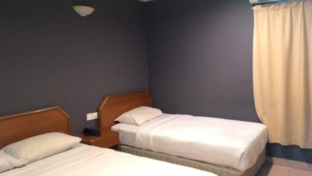 Фото One Hotel Sadong Jaya