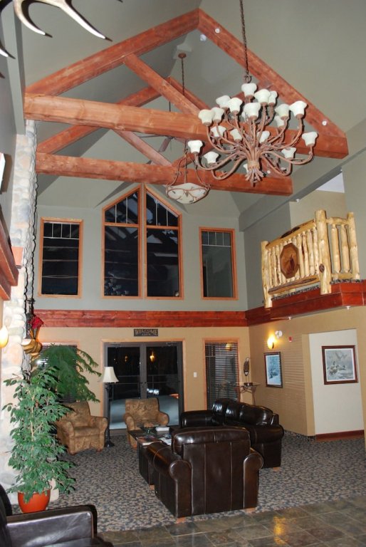 Фото Elkwater Lake Lodge