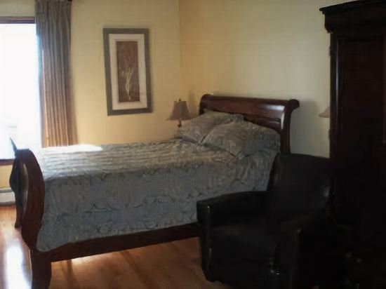 Фото Spanish Bay Inn & Suites