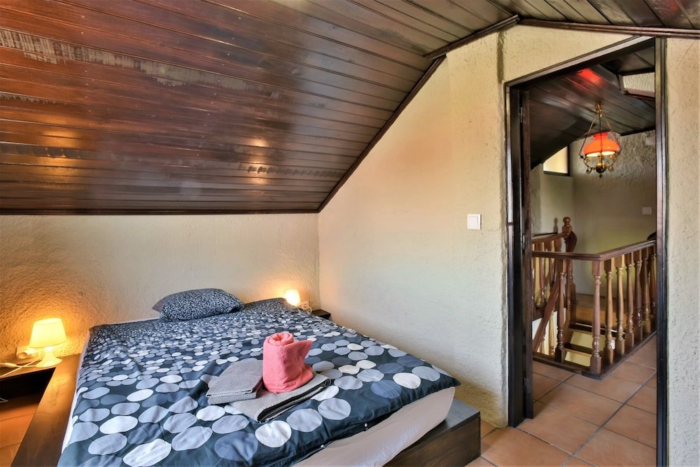 Фото Aroeira Pool House by Lisbon-Coast