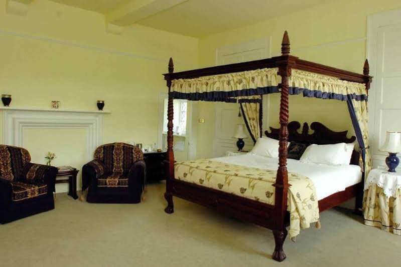 Фото Moresby Hall