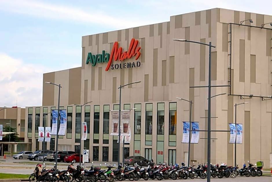 Hotel Asiatel Hotel, Province of Laguna, photo