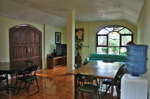 Фото RedDoorz Hostel @ Dago 2