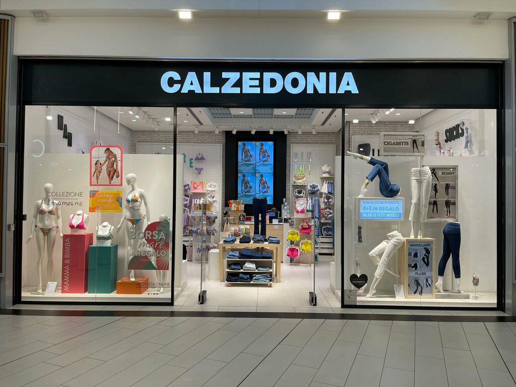 Clothing store Calzedonia, Piedmont, photo