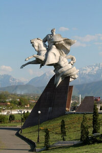 Исса Александрович Плиев (Republic of Severnaya Ossetia-Alania, Vladikavkaz, ploshchad Generala Pliyeva) ، نصب تذكاري للحرب، مقبرة جماعية