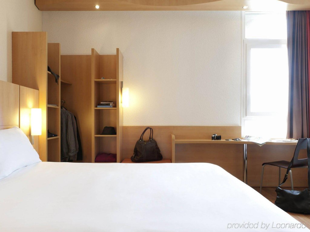 Фото Ibis La Rochelle Vieux Port