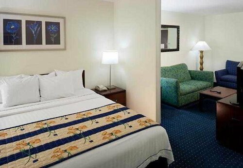 Гостиница SpringHill Suites by Marriott Pasadena Arcadia в Аркадии