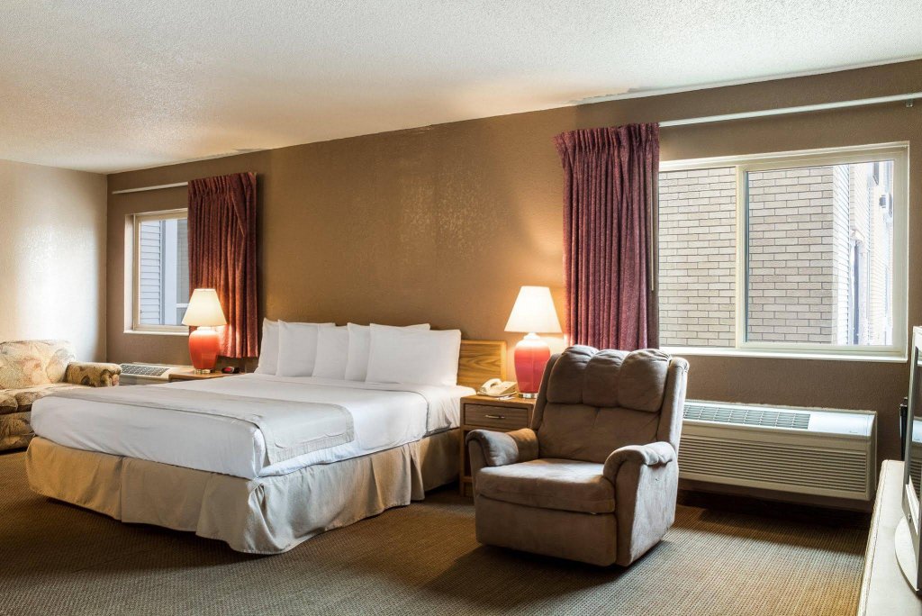 Фото Rodeway Inn Fargo