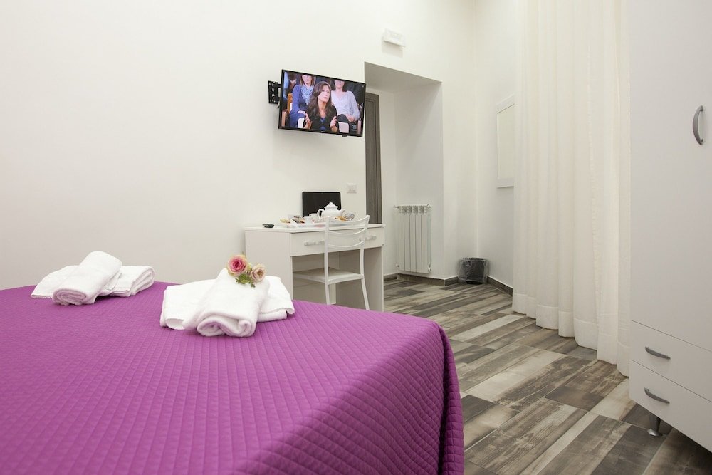 Фото Napoli Garibaldi Luxury