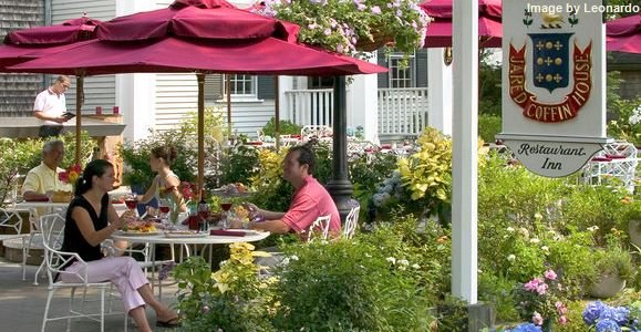 Фото Jared Coffin House