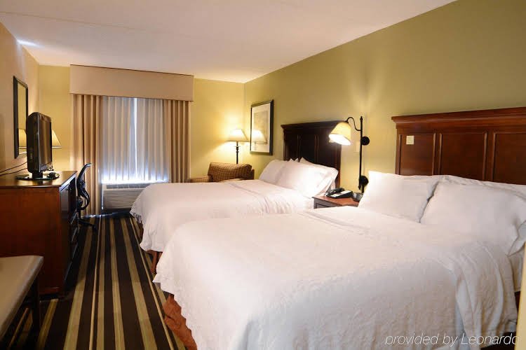 Фото Hampton Inn Washington-Dulles Int'l Airport South