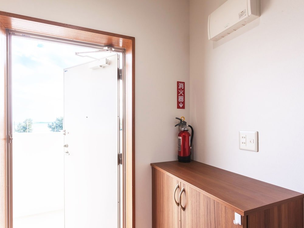 Фото Kariyushi Condominium Resort Kin Yaka Seaside