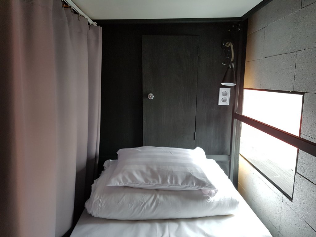 Фото Travel Light Hostel