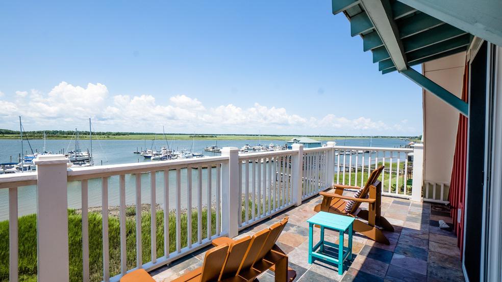Фото Regatta Inn