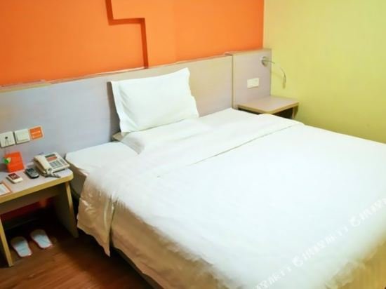 Фото 7 Days Inn Foshan Dongfang Plaza Wal-Mart Branch