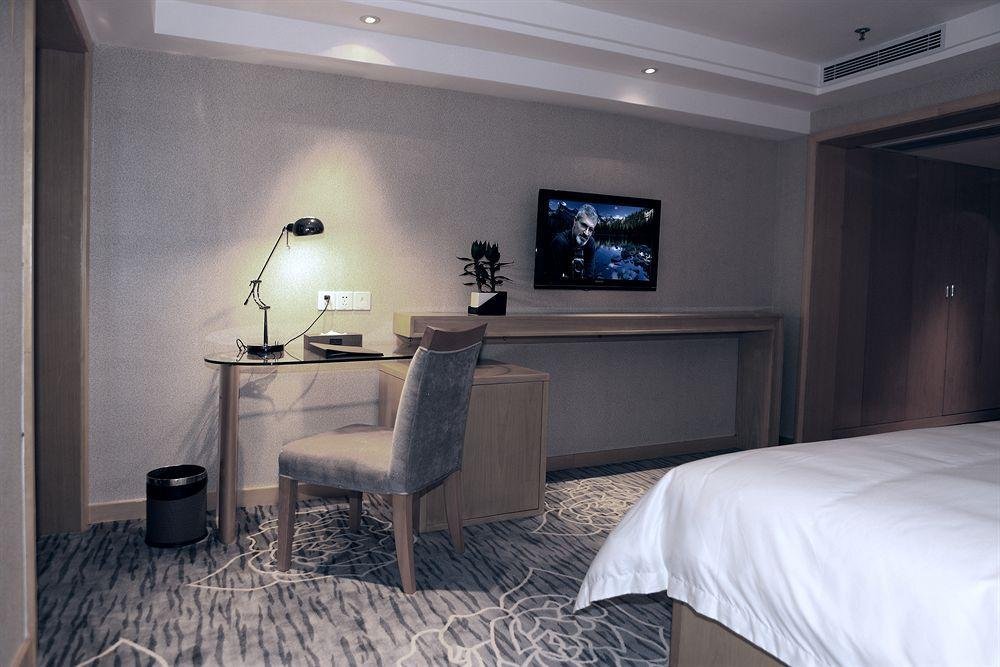 Фото Paco Hotel Guangzhou Ouzhuang Metro Branch