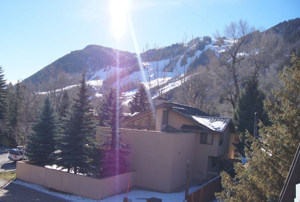 Фото Aspen Mountain Lodge