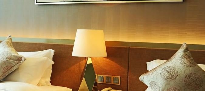 Фото Shenzhen Baoan Plus Gems Cube Hotel