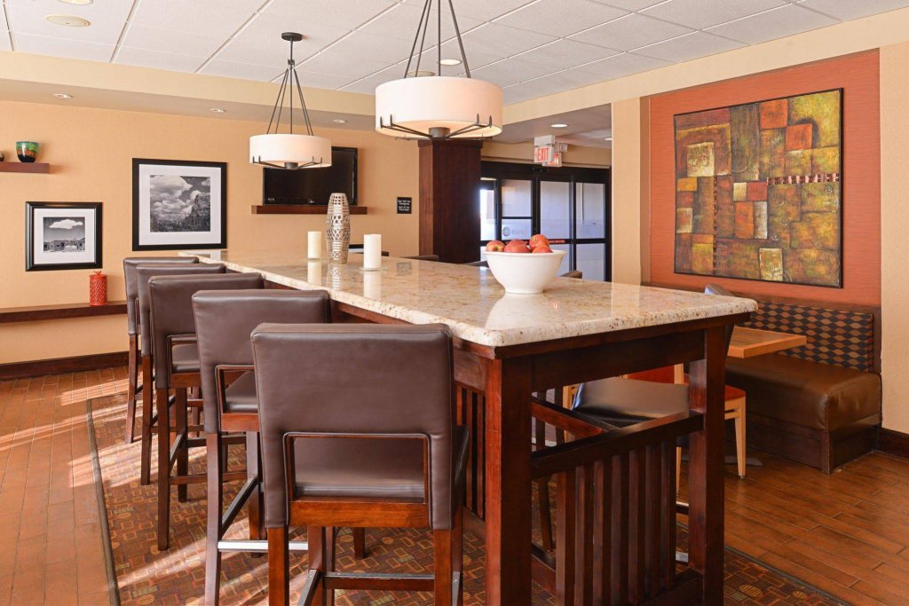 Фото Hampton Inn Albuquerque University Midtown